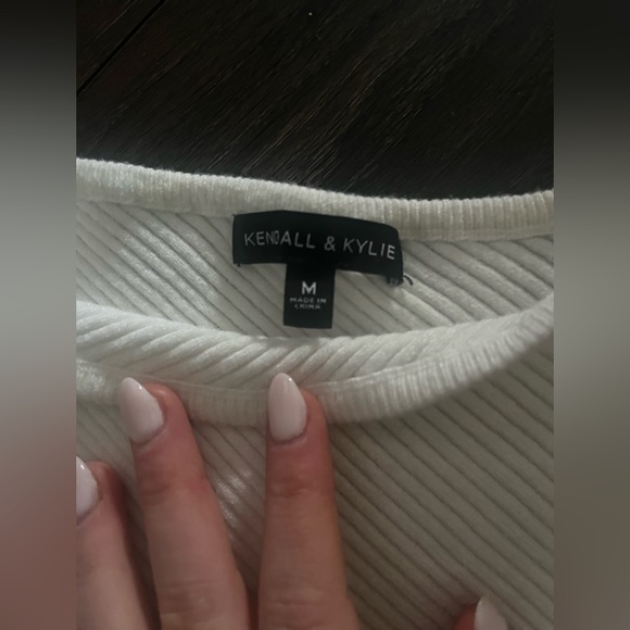 Kendall& Kylie White one shoulder cropped shirt - Picture 3 of 3